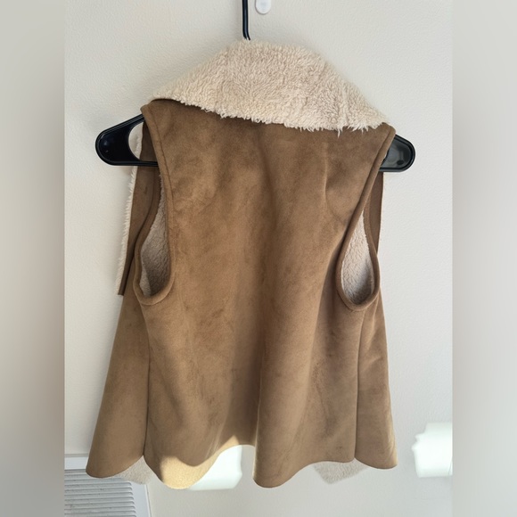 Ralph Lauren shearling faux suede vest. Women’s small. - Picture 4 of 4